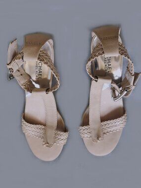 Michael Kors Juniper T-Strap Beige Leather Sandals - Size 7.5 Medium